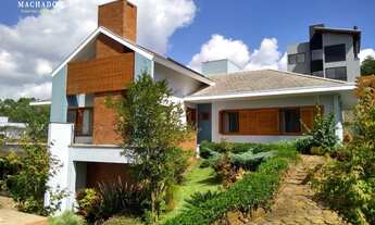 Imagem: Bela Residência com 3 suítes no Bairro