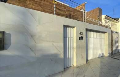 Imagem 2: Gt; Casa com piscina sol nascente