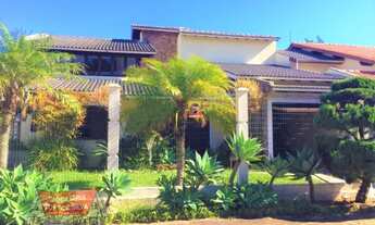 Imagem: Belo sobrado 4 dormitórios com piscina