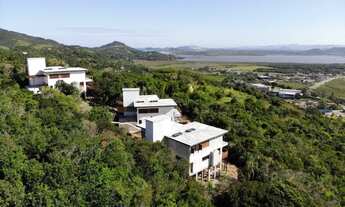 Imagem 3: Casa de condomínio para venda com 236 metros quadrados com 3 quartos, Praia do Silveira, G