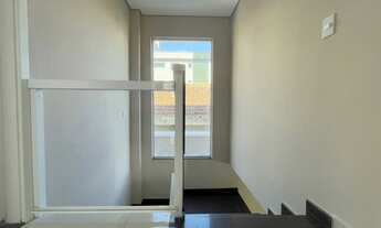 Imagem 5: Sobrado para venda possui 249 metros quadrados com 3 quartos em Caiçara - Praia Grande - S