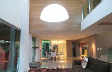 Imagem 3: Linda casa com magn?fica vista definitiva