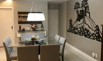 Imagem 6: Apartamento para venda possui 160 metros quadrados com 4 quartos na segunda quadra do mar