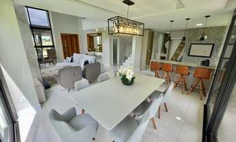 Imagem 7: Sobrado em condomínio fechado de 4 suítes, finamente mobiliado e decorado!