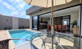 Imagem 2: Casa de condomínio para venda tem 223 metros quadrados com 3 quartos