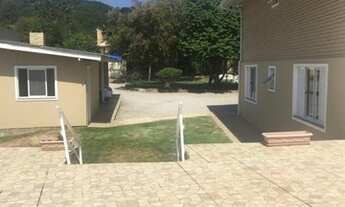 Imagem 6: Casa para Venda em Florianópolis, Cacupé, 4 dormitórios, 1 suíte, 4 banheiros, 13 vagas