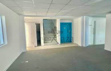 Imagem 2: Ponto Comercial - Jardim Esplanada II - 2.200 m² de área construída