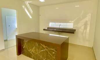 Imagem 4: Linda casa com pé direito duplo no Bairro Jardim América 1