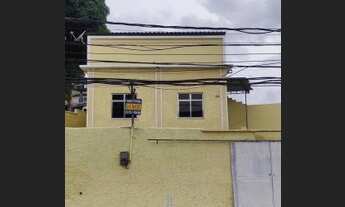 Imagem: Casa independente com 2 quartos e quintal