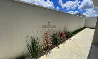 Imagem 4: Casa novinha em condomínio fechado por R$1.640.000