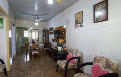 Imagem 2: Porto Alegre - Casa Padrão - Hípica