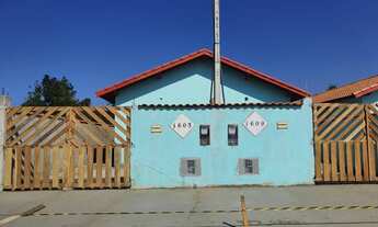 Imagem 1: Casa para venda tem 75 m² com 2 quartos em Jardim Leonor - Mongaguá - SP