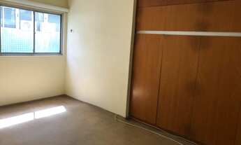 Imagem 6: Apartamento com 4 quartos (1 suíte) - R$650.000 / R$3.200 - Aflitos