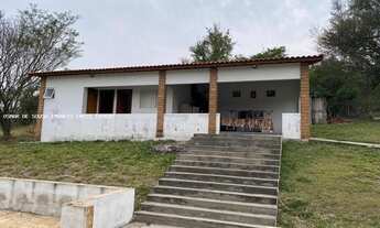 Imagem 5: Sítio de 21.500 m2, com casa sede, casa de caseiro e piscina em Porangaba