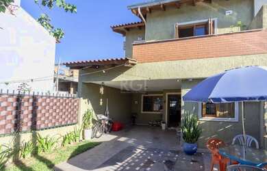 Imagem 2: Porto Alegre - Casa Padrão - Hípica