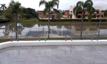 Imagem 6: Casa de condomínio para venda tem 450 metros quadrados com 4 quartos