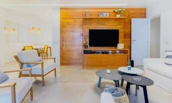 Imagem 2: Excepcional 3 quartos com janelão frontal e sacada, recém reformado, 1 por andar