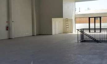 Imagem 6: Prédio comercial defronte a avenida são roque