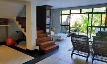 Imagem 6: Casa cercada de verde em condomínio fechado!