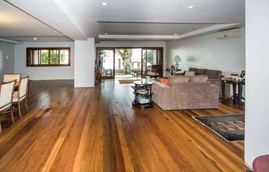 Imagem 2: Porto Alegre - Casa Padrão - Tristeza