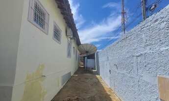 Imagem 2: Casa para venda possui 200 metros quadrados com 3 quartos em Porto - Cuiabá - MT