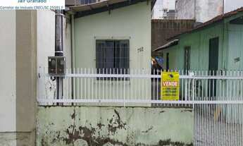 Imagem 3: Terreno com duas casas no Centro de Camboriú