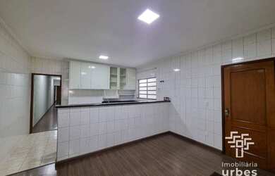 Imagem 4: Casa Ampla com 3 dormitórios à venda, 210 m² por R$ 460.000 - Jardim São Vito - Americana