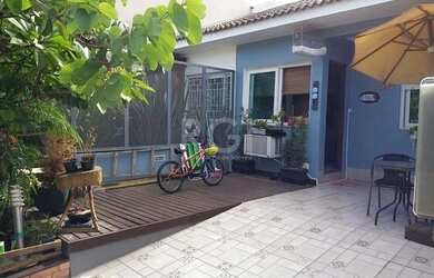 Imagem: Porto Alegre - Casa Padrão - Hípica Jardins