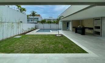 Imagem 4: Casa de condomínio para venda tem 620 metros quadrados com 6 quartos