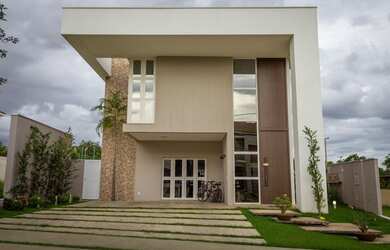 Imagem 3: Espetacular Sobrado no Condomínio Belvedere com 4 suites mais escritório