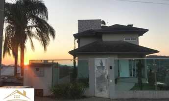 Imagem: Casa de Alto Padrão no Bairro Pousada da