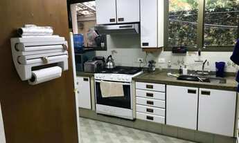 Imagem 2: Sobrado lindo Jd. Cordeiro Sto Amaro. 3 Suítes, 3 Garagens e piscina,adega local extritame