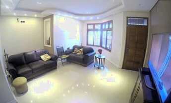 Imagem 2: Casa para Venda - 220m², 3 dormitórios, sendo 1 suites, 4 vagas - Teresópolis