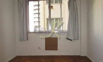 Imagem 3: Quarto e sala no Maracanã