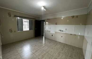 Imagem 3: Térrea para aluguel tem 150 metros quadrados com 3 quartos em Parque da Matriz - Cachoeiri