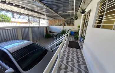 Imagem 3: Casa em ouro preto 2 pavimentos 4 qtos 2 st quintal 2 vgs px centro comercial