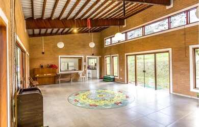 Imagem 4: Casa de Condomínio para venda em Piracaia de 353.00m² com 6 Quartos, 2 Suites e 4 Garagens