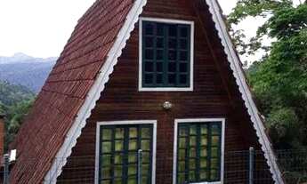 Imagem: VENDO LINDO CHALÉ EM ITAIPAVA