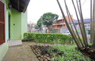 Imagem 2: Casa de 275m² - 3 dormitórios e 3 vagas no bairro Coronel Aparício Borges