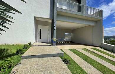 Imagem 3: SOBRADO para VENDA ou LOCAÇÃO com 3 SUÍTES, PISCINA no CONDOMÍNIO TIPO CLUBE VALE DAS ÁGUA