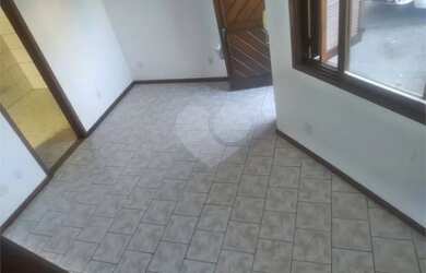 Imagem 4: Porto Alegre - Casa de Condomínio - CRISTAL