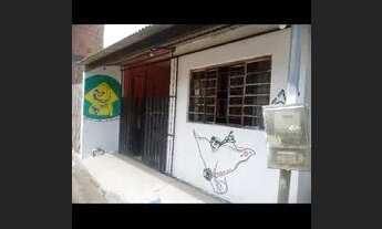 Imagem 2: Vendo esse imóvel de 2 pisos ele tem 4 quartos garagem pra um carro