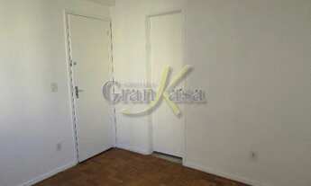 Imagem 4: Quarto e sala no Maracanã