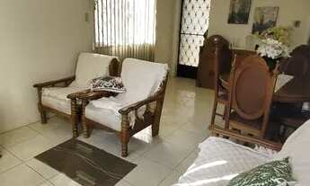 Imagem 3: Excelente casa com 4 quartos. Quintal e 3 vagas de garagem na Rua Daniel Carneiro Engenho