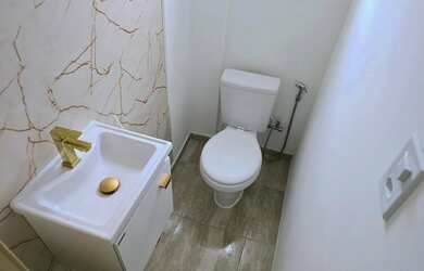 Imagem 5: ALUGA-SE LOJA E SALA COMERCIAL EM REALENGO 21M²