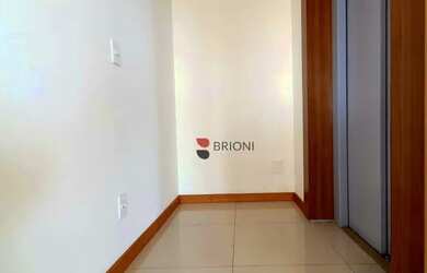 Imagem 3: Apartamento alto padrão, com 195m², 3 quartos/suíte, à venda no Edifício Triomphe em Ribei