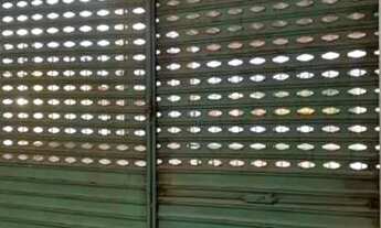 Imagem 6: Porta de aço completa ventilada loja