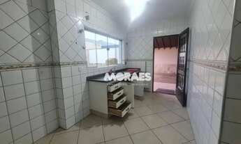 Imagem 6: Casa sobrado com 3 quartos para alugar, piscina, churrasqueira, armários, 4 vagas, 336 m²
