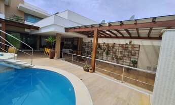 Imagem 2: Casa de Luxo em Condomínio Fechado