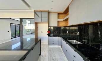 Imagem 2: Casa com 3 dormitórios à venda, 220 m² por R$ 1.790.000,00 - Residencial Alto do Castelo